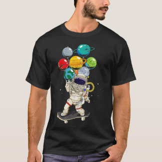 Funny Planets Skateboard Cosmonaut Space Astronaut T-Shirt
