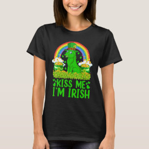 Funny Rainbow Kiss Me I'm Irish Wolf St Patrick's T-Shirt