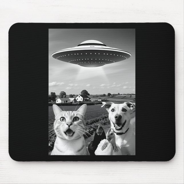 Funny Selfie Trio Animals Cat, Chicken, Dog - Ufo  Mouse Pad (Front)