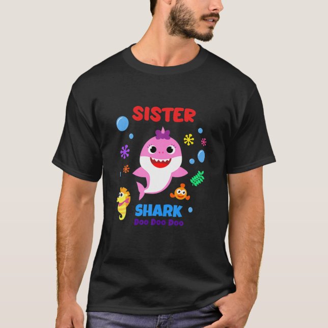 Funny Sister Shark Doo Doo Doo Sister Shark Birthd T-Shirt (Front)