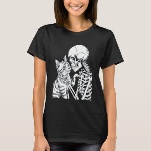 Funny Skeleton Holding Cat Halloween Trick or Trea T-Shirt