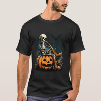 Funny Skeleton Setting Waiting For Halloween Pumpk T-Shirt