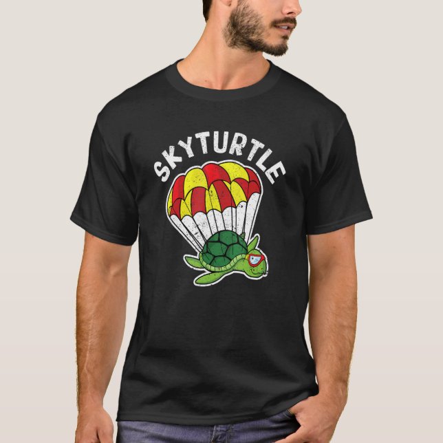 Funny Skydiver Turtle Skydiving Adventure Jumping  T-Shirt (Front)