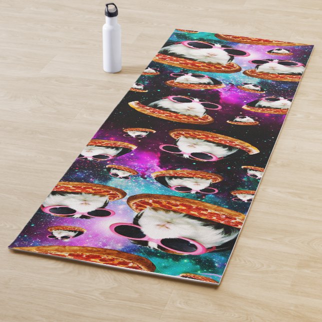 Funny space guinea pig yoga mat (In Situ)