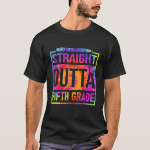 Funny Straight Outta 5Th Grade Class Of 2022 Gradu T-Shirt
