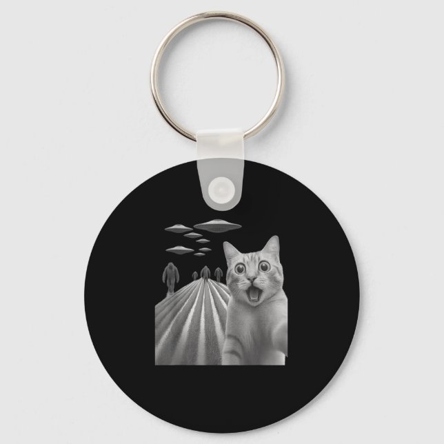 Funny Surprised Scared Cat Selfie With Bigfoot And Key Ring (Front)