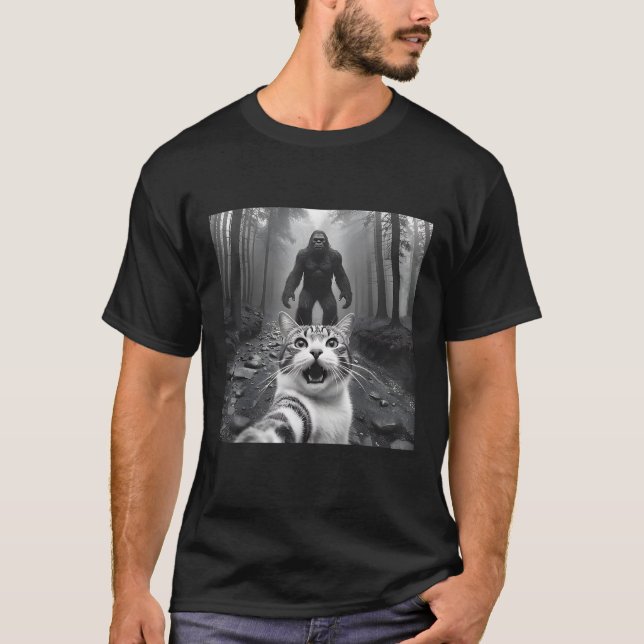 Funny Surprised Scared Cat Selfie With Sasquatsch  T-Shirt (Front)