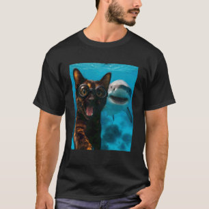Funny Tortoiseshell Cat Selfie with Shark Ocean Lo T-Shirt