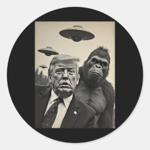 Funny Trump Bigfoot Selfie With Ufos Weird Alien Classic Round Sticker