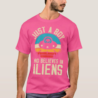 Funny Ufo Alien Sunset Retro Vintage Gifts For Ufo T-Shirt