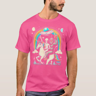 Funny Ufo Bigfoot Alien Riding Unicorn Sasquatch R T-Shirt