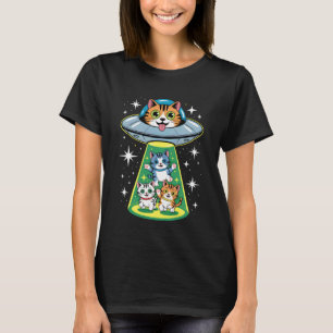 Funny UFO Cat Beaming Up Kittens Cute Alien Design T-Shirt