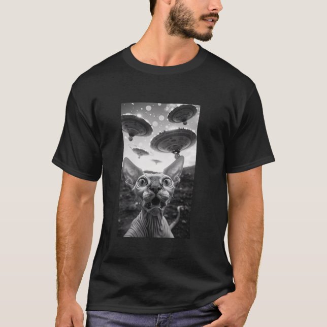 Funny UFO Flying Saucer Sphynx Cat Alien Selfie Me T-Shirt (Front)