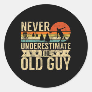 Funny Ultimate Frisbee The Old Guy Disc Golf Men's Classic Round Sticker