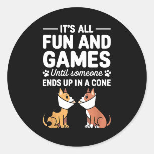 Funny Veterinarian Design For Men Women Vet Tech V Classic Round Sticker