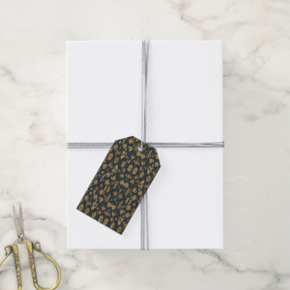Futuristic leafy pattern gift tags