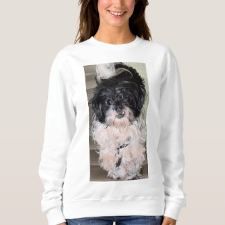 GABBY ON A T-SHIRT SWEATSHIRT