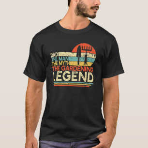Gardener Retirement  Man Myth Retired Gardening Le T-Shirt