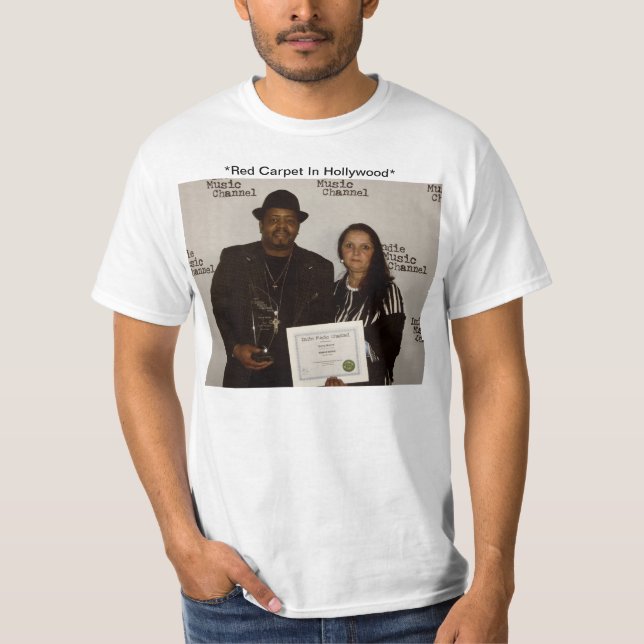 "Garry & Carmen Moore On Red The Carpet" T-Shirt (Front)