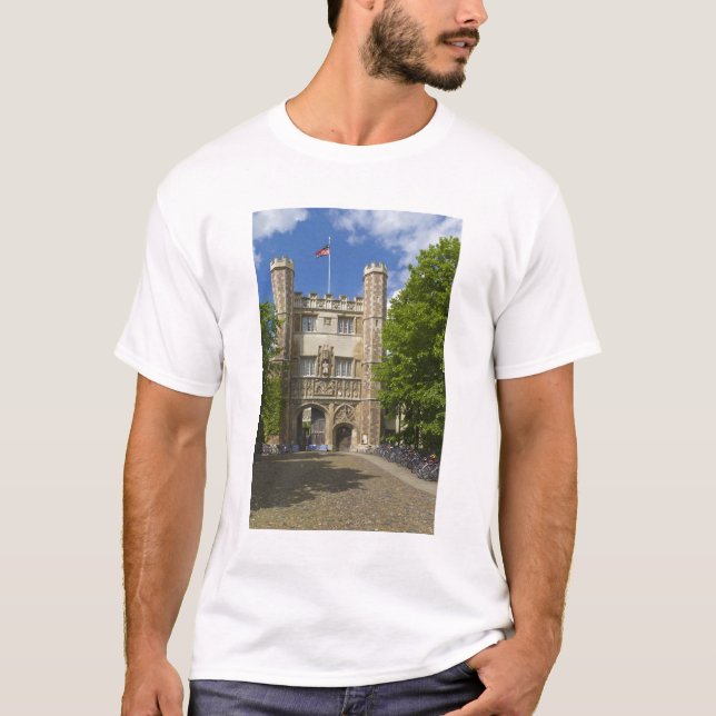 Gate to Trinity College and rows of bicycles, T-Shirt (Front)