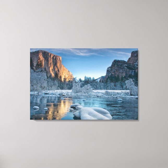 Gates in Yosemite Canvas Print (Front)
