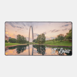 Gateway Arch, St. Louis, Missouri, USA Desk Mat