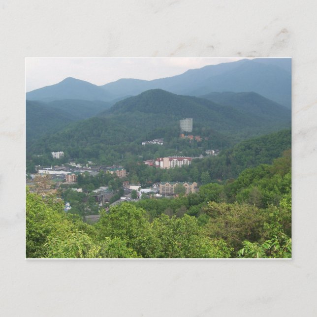 Gatlinburg, Tennessee Postcard (Front)