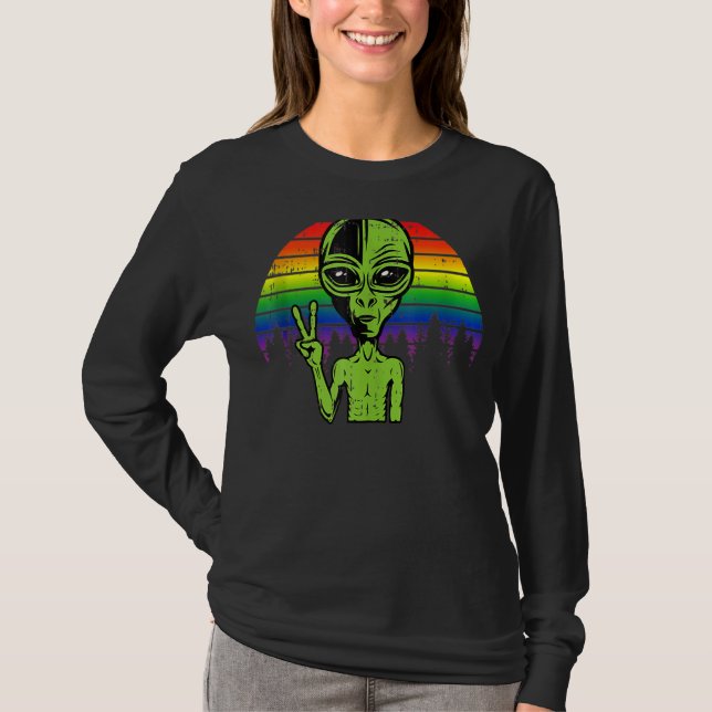 Gaylien Alien Lgbt Gay Pride Rainbow Flag Ufo T-Shirt (Front)