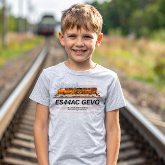 GE ES44AC GEVO Locomotive and American flag T-Shirt