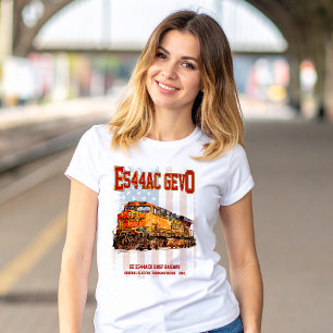 GE ES44AC GEVO Locomotive and American flag T-Shirt