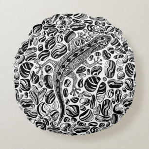 Gecko and pebbles round cushion