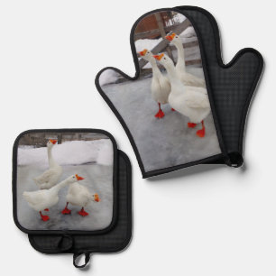 Geese white oven mitt & pot holder set