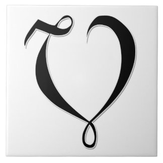 Geessele Letter V in Black Monogram Tile