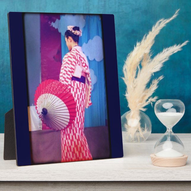 Geisha Dance Plaque (Side)