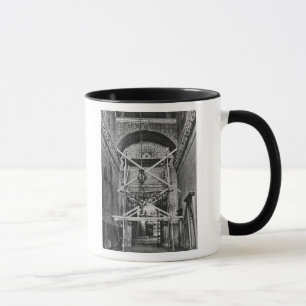 General view of the vestibule mug