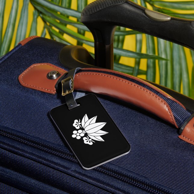 Gentian-style pine bamboo ume luggage tag (Front Insitu 1)
