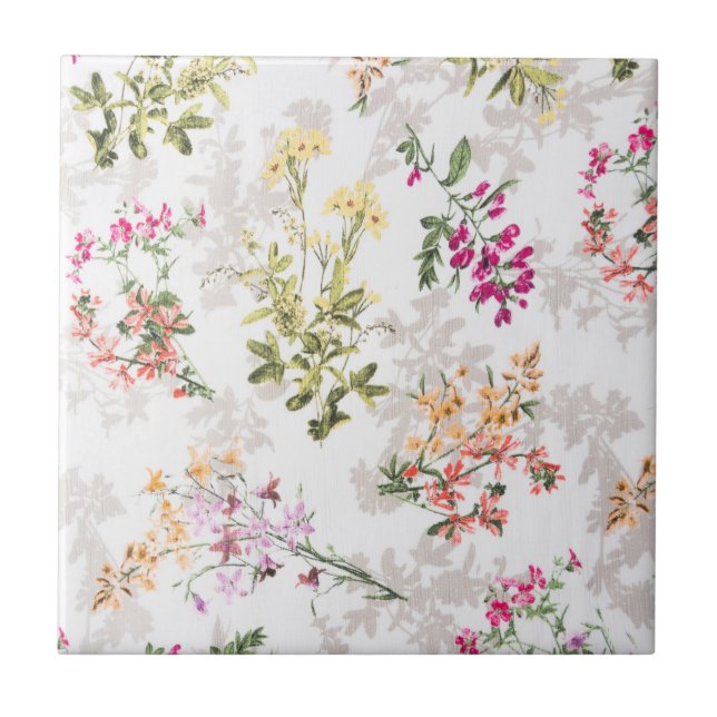 Gentle floral pattern tile (Front)