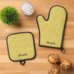 Gentle Warm Yellow Custom Oven Mitt Pot Holder Set