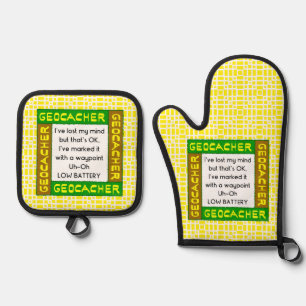 Geocacher Lost Mind In Green Oven Mitt & Pot Holder Set