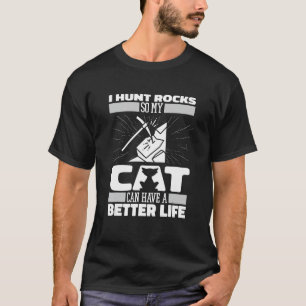 Geologist Cat Collecting Geology Rock Hunting T-Shirt