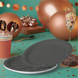 Geometric Line Pattern – Clean Paper Plate