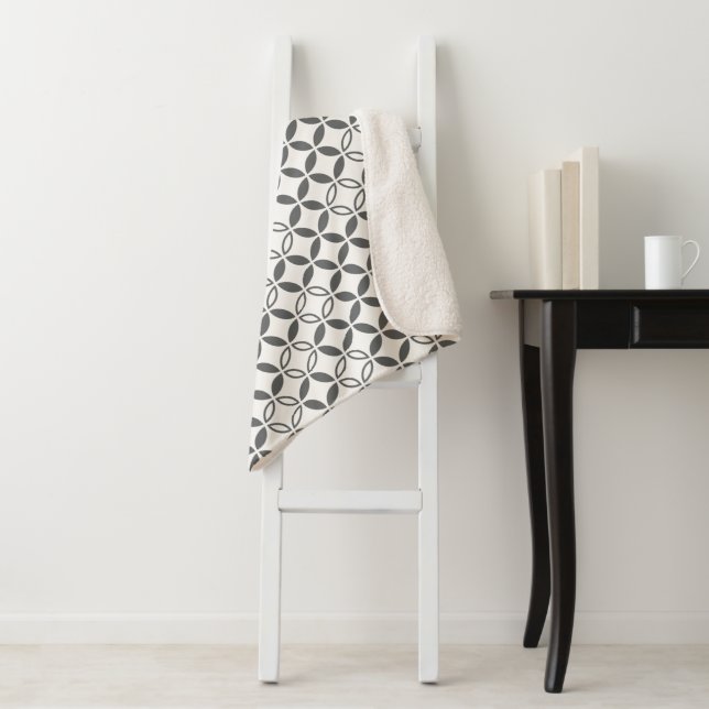 Geometric Pattern Black White Circle Pattern   Sherpa Blanket (In Situ)