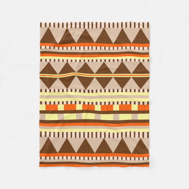 Geometric pattern fleece blanket (Front)