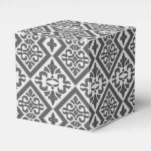 Geometric Pattern Lattice Favour Box