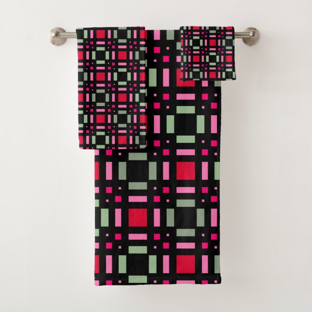 Geometric plaid green red black stripes  bath towel set (Insitu)