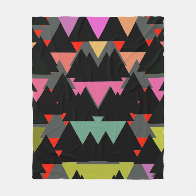 Geometric Triangle Pattern Fleece Blanket (Front)