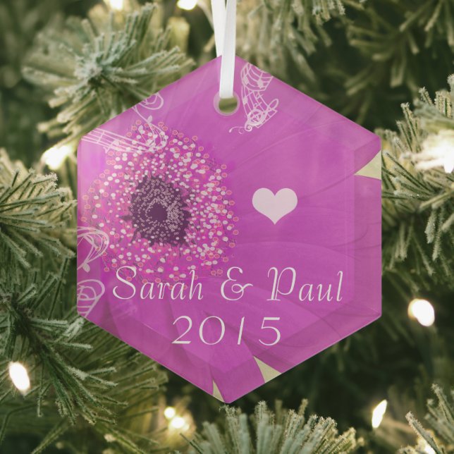 Gerber Daisy Christmas Ornament (Insitu)