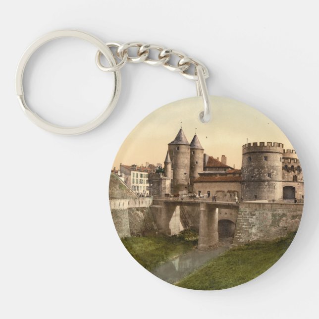 German Gate, Metz, Lorraine, France Key Ring (Front)