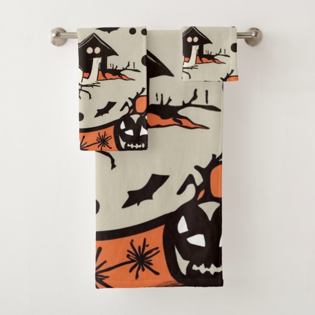 Ghoulish Gatherings: Halloween Towel Set (Insitu)
