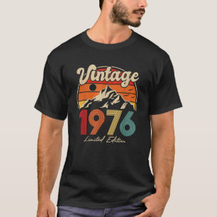 Gift Made in 1976 Classic 1976 Men Women Born in T-Shirt